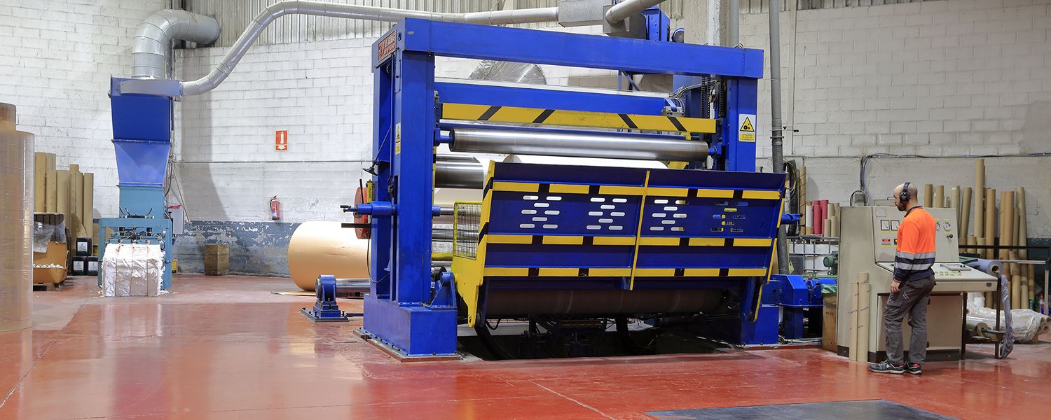 Compra y venta de bobinas de papel industrial para empresas en Gipuzkoa, amplio stock de papel de diferentes calidades y gramajes